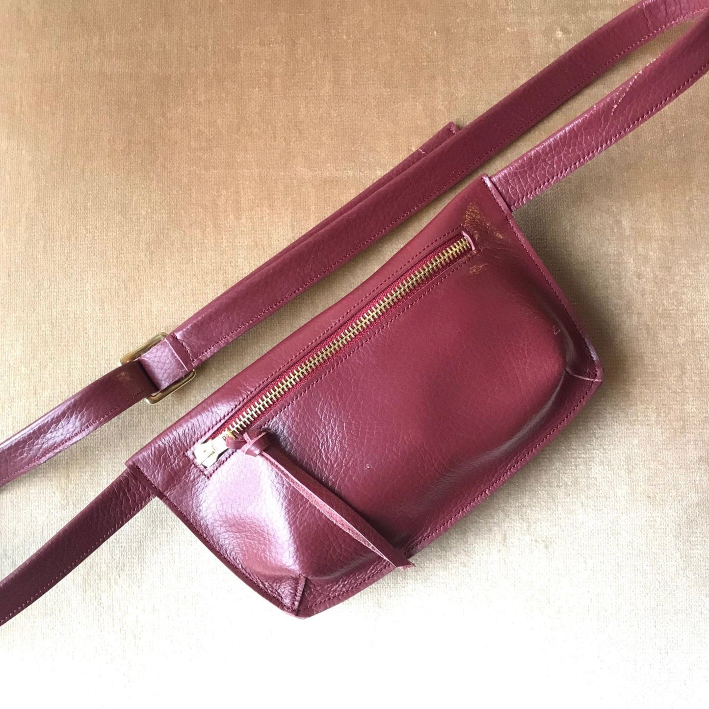 Bauchtasche bordeaux aus upcycling Leder